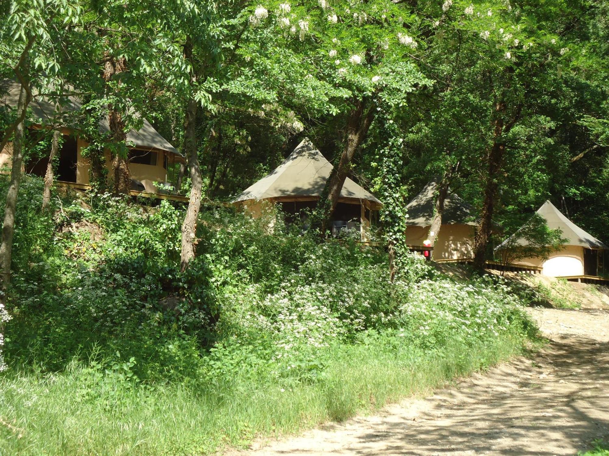Prehistoric Lodge - Adult Only Vallon-Pont-dʼArc Extérieur photo
