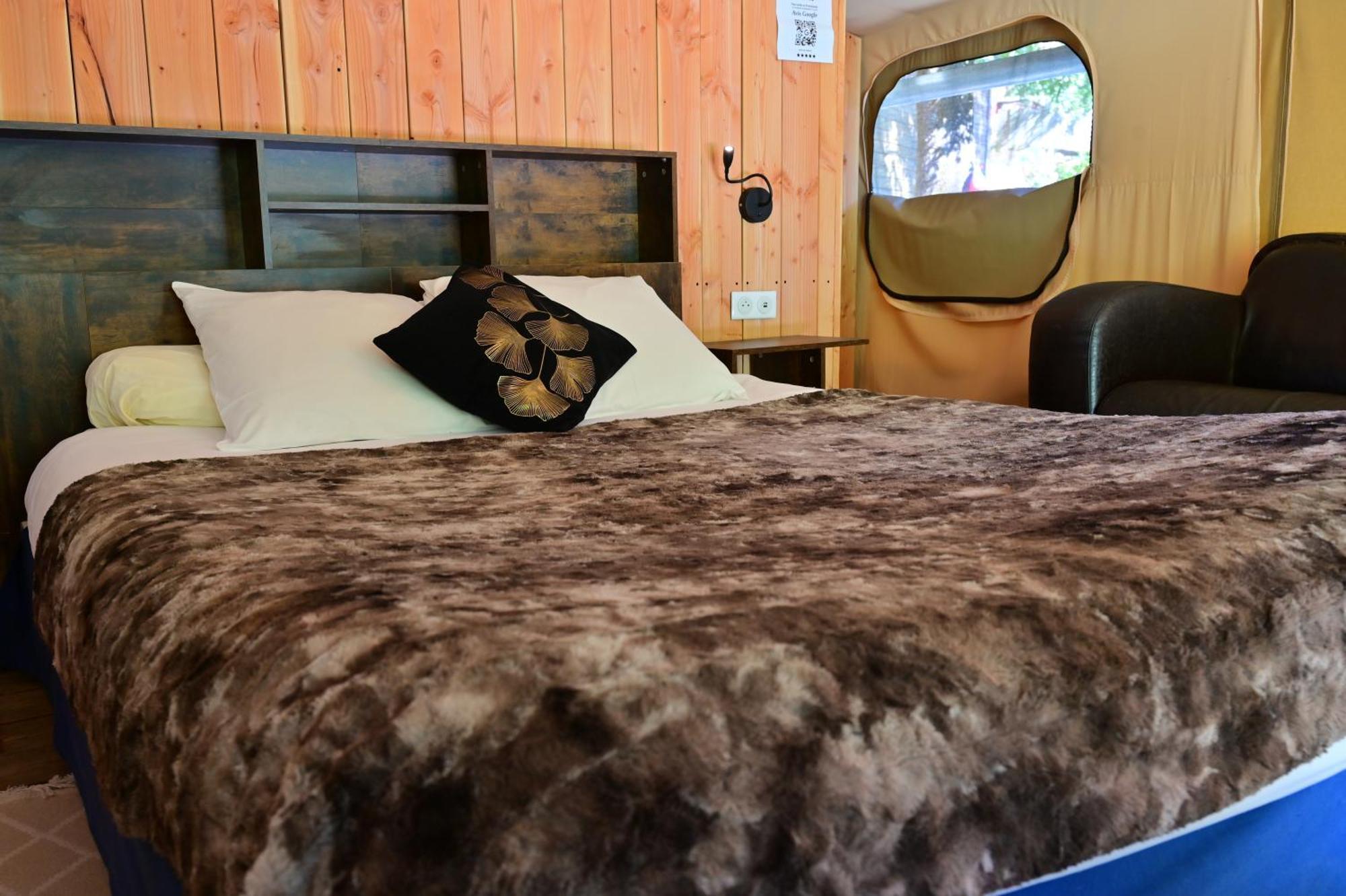 Prehistoric Lodge - Adult Only Vallon-Pont-dʼArc Extérieur photo