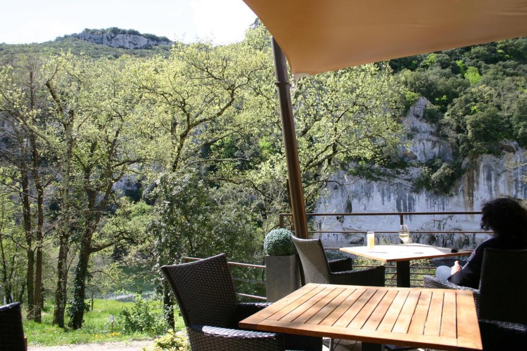 Prehistoric Lodge - Adult Only Vallon-Pont-dʼArc Extérieur photo